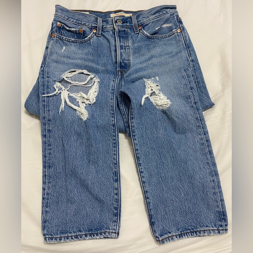 Levi’s size 28 wedgie straight